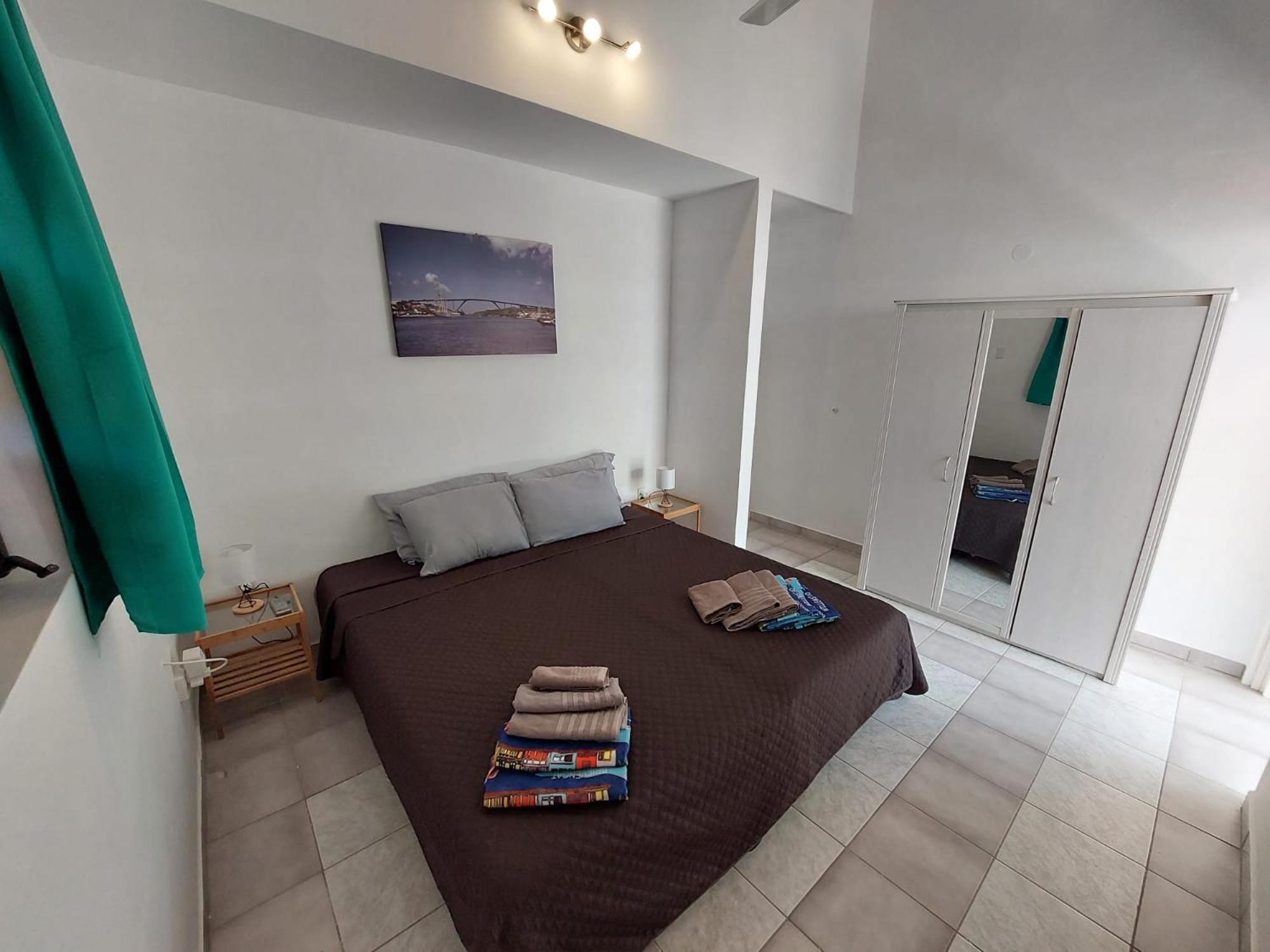 Kas Di Ala Apartments Вилемстад Екстериор снимка