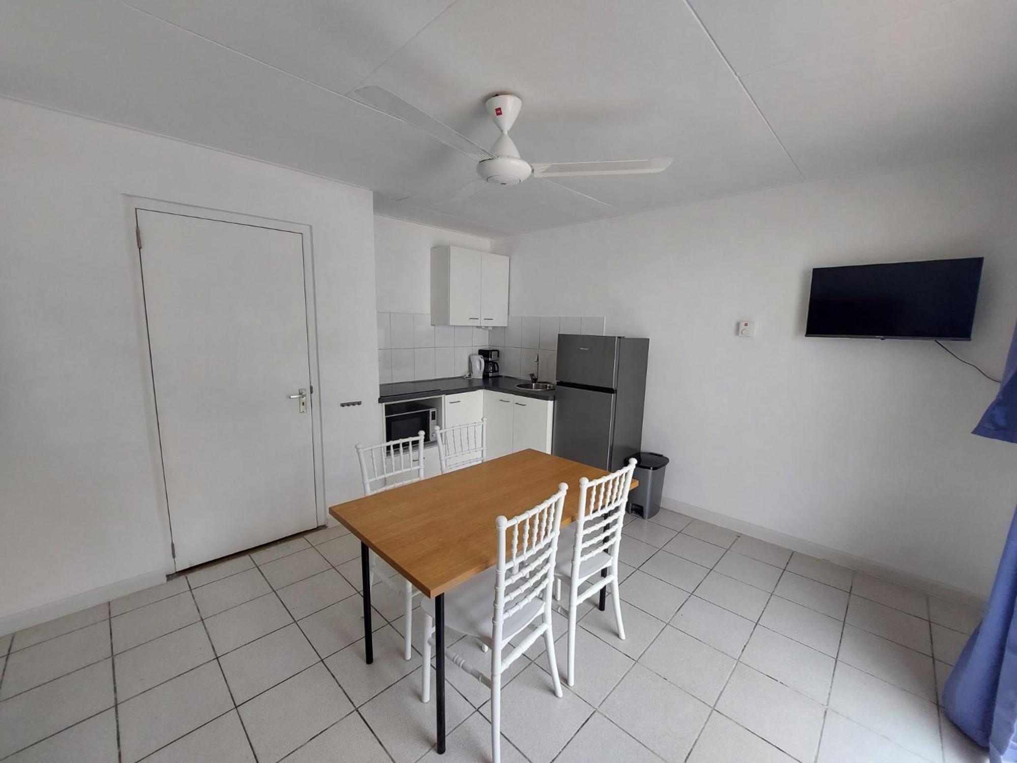 Kas Di Ala Apartments Вилемстад Екстериор снимка